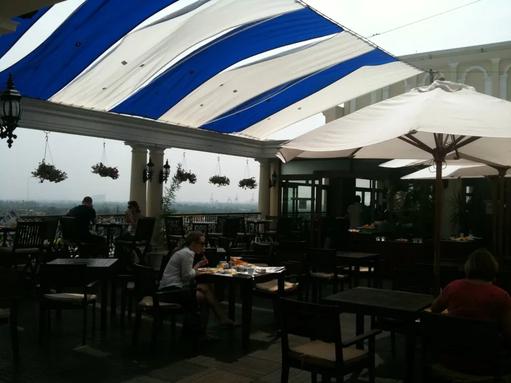 Không gian Breeze Sky Bar, ảnh tư liệu tải lên năm 2010